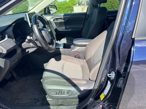 Certified 2025 Toyota RAV4 XLE AWD/4WD image 16