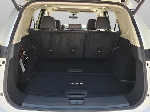 Certified 2024 Nissan Rogue Platinum image 15