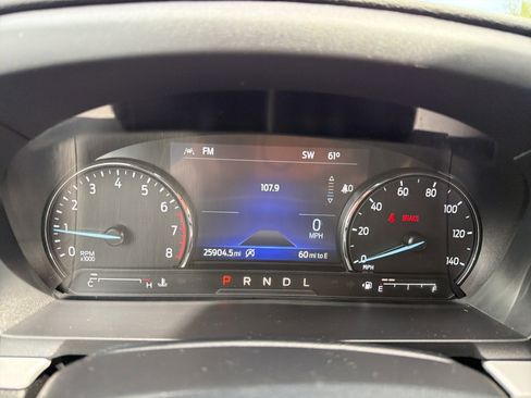 Used 2023 Ford Explorer XLT AWD/4WD image 17