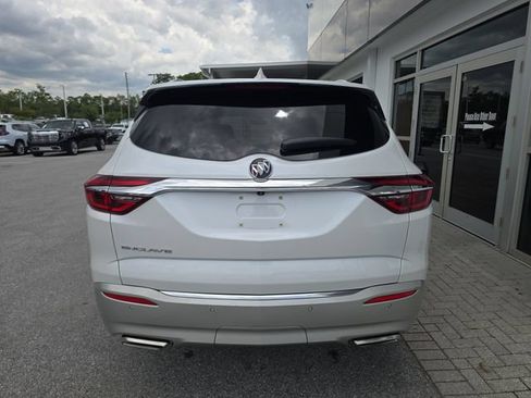 Certified 2021 Buick Enclave Essence w/ Sound and Sites Package FWD image 7