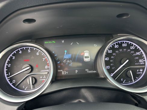 Used 2018 Toyota Camry XLE w/ Audio Package FWD image 33