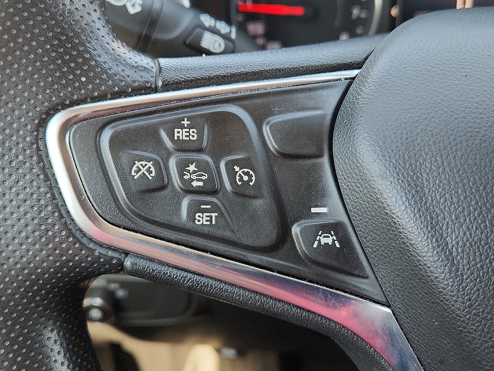 Used 2024 Chevrolet Equinox LS w/ LS Convenience Package FWD image 17