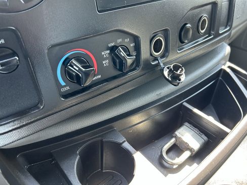 Used 2018 Ford E-350 and Econoline 350 Super Duty w/ Power Windows & Locks Group RWD image 25