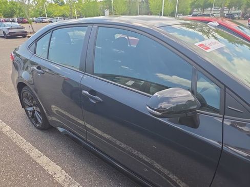 Used 2026 Toyota Corolla SE image 2