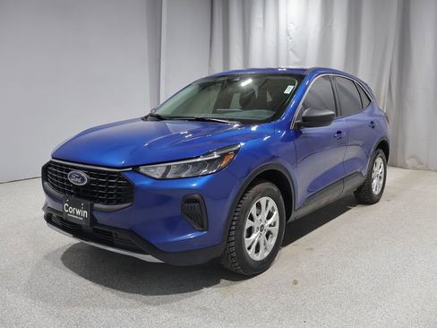 Used 2023 Ford Escape Active w/ Tech Pack #1 AWD/4WD image 5