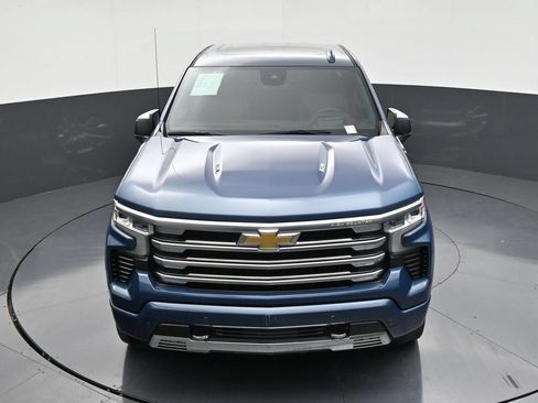 Used 2024 Chevrolet Silverado 1500 High Country AWD/4WD image 19