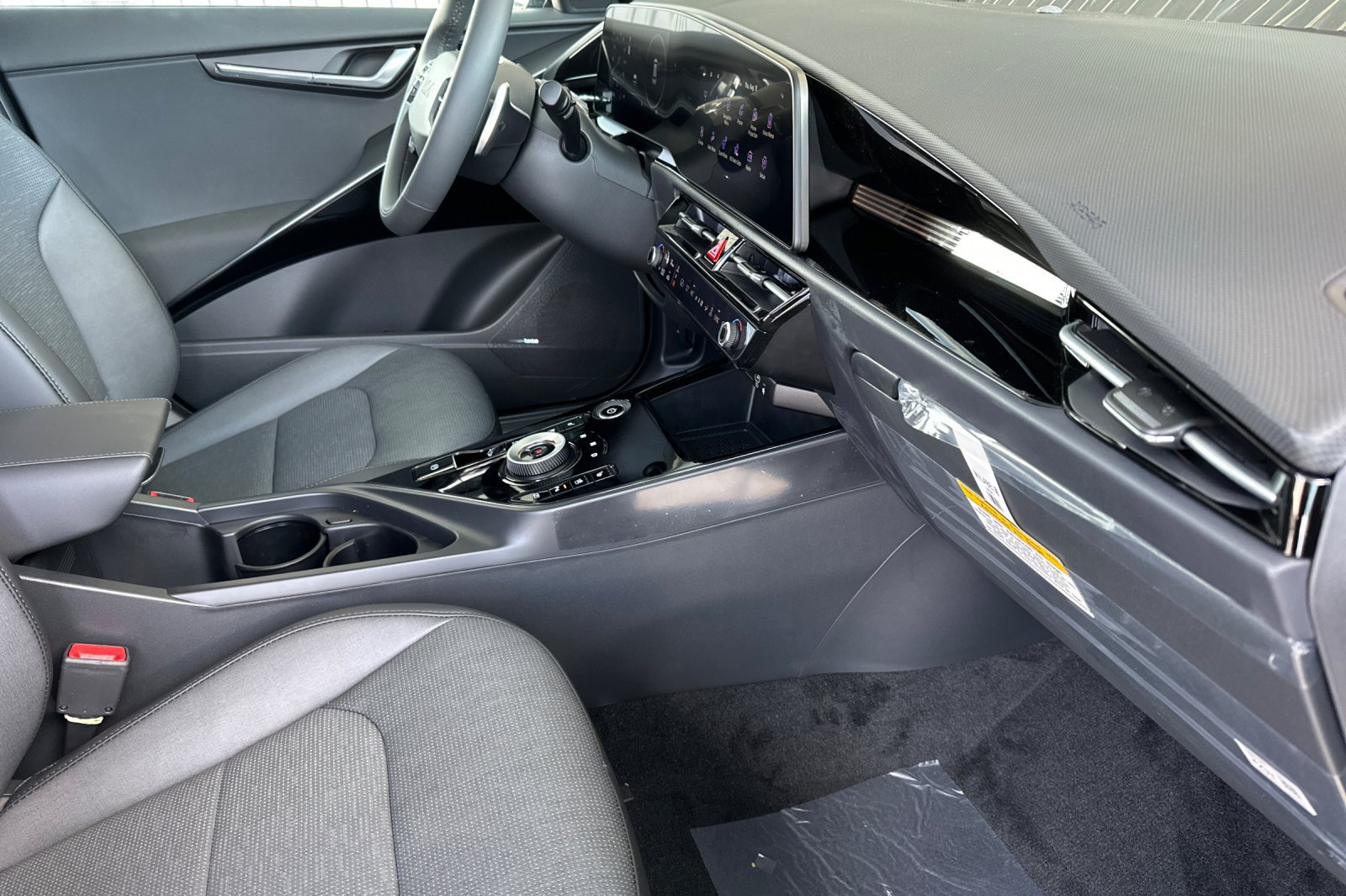 New 2026 Kia Niro Wave FWD image 16