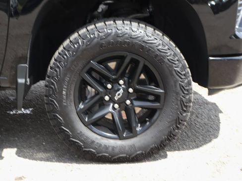 Used 2026 Chevrolet Silverado 1500 LT Trail Boss w/ LT Trail Boss Premium Package AWD/4WD image 42