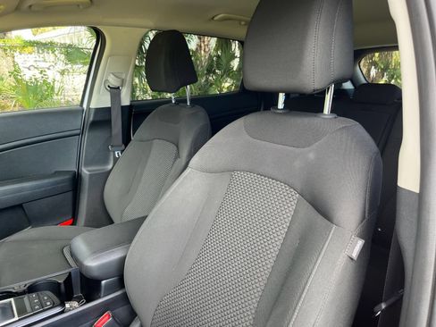 Used 2026 Kia Sportage LX FWD image 35
