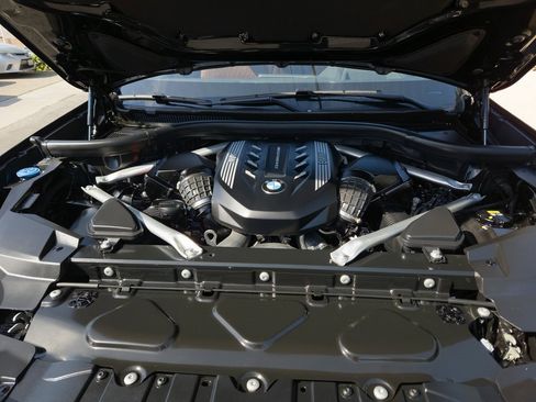 Used 2023 BMW X5 M50i w/ Executive Package image 25