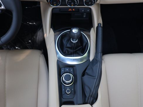 New 2026 MAZDA MX-5 Miata Grand Touring RWD image 17