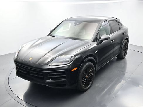 Certified 2026 Porsche Cayenne E-Hybrid Coupe AWD/4WD image 33