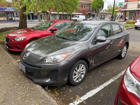 Used 2013 MAZDA MAZDA3 i Touring image 1