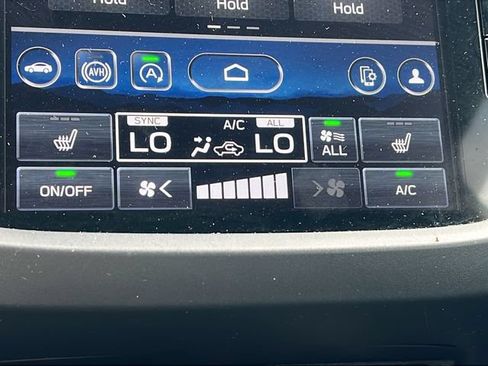 Used 2025 Subaru Forester Premium AWD/4WD image 18