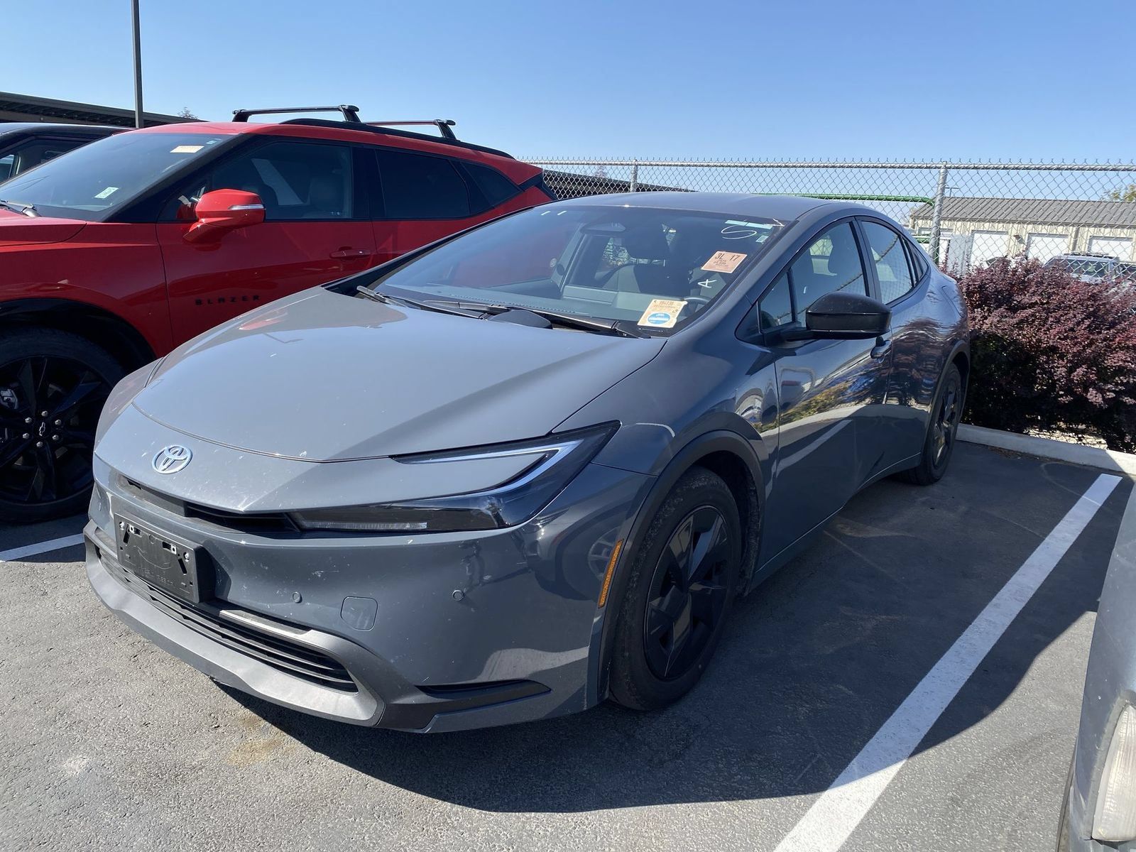 Used 2025 Toyota Prius LE FWD image 2