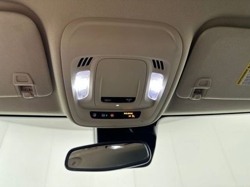 Used 2022 Buick Envision Preferred FWD image 24