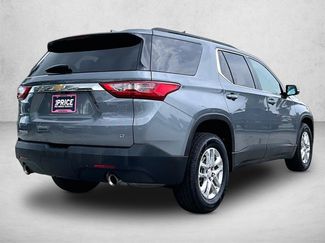 Used 2021 Chevrolet Traverse LT FWD video 2