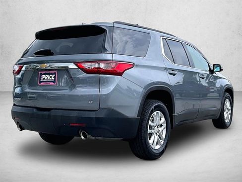 Used 2021 Chevrolet Traverse LT FWD image 2