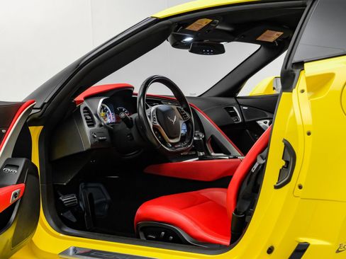 Used 2018 Chevrolet Corvette Z06 image 60
