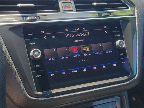 Used 2022 Volkswagen Tiguan SE R-Line image 23