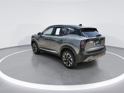 Certified 2025 Nissan Kicks SV image 6