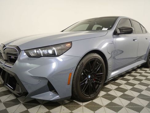 Certified 2025 BMW M5 w/ Carbon Package image 10