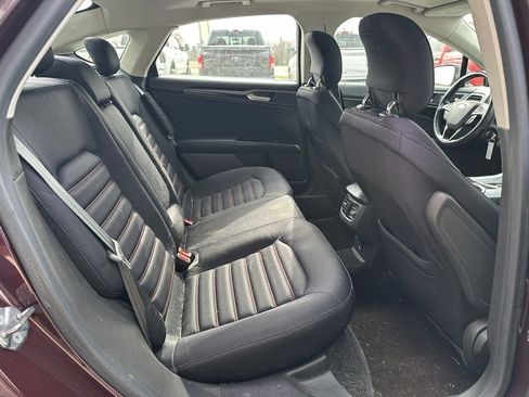 Used 2013 Ford Fusion SE image 6