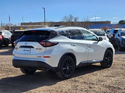 Used 2022 Nissan Murano SV w/ SV Midnight Edition Package image 3
