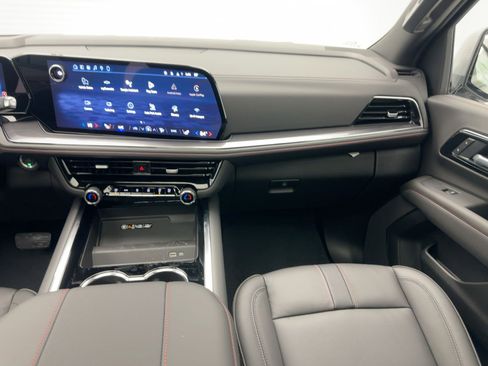 New 2026 Chevrolet Suburban RST w/ Sun And Tow Package image 28