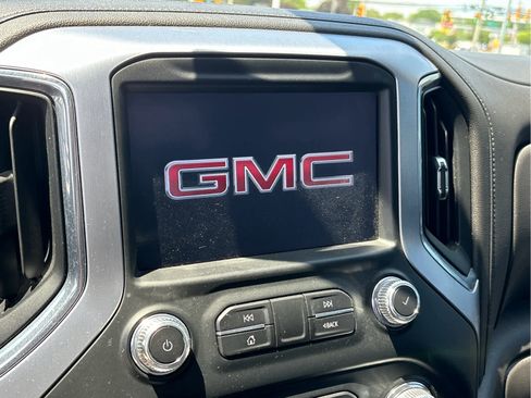 Used 2022 GMC Sierra 2500 SLE w/ Remote Start Package AWD/4WD image 12