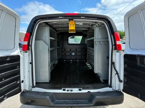 Used 2022 Chevrolet Express 2500 w/ Driver Convenience Package RWD image 10