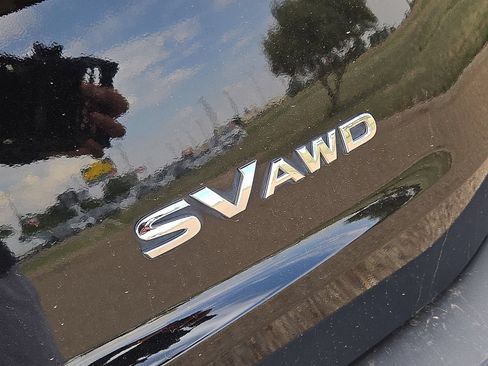 Used 2023 Nissan Rogue SV AWD/4WD image 12