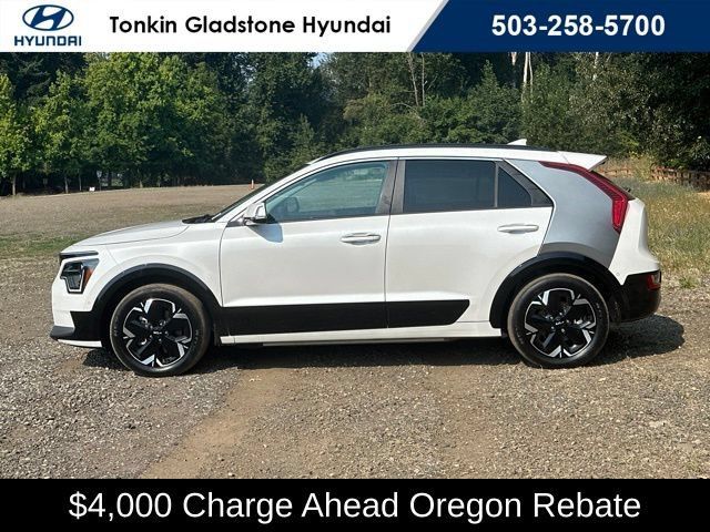 Used 2023 Kia Niro Wave FWD image 6