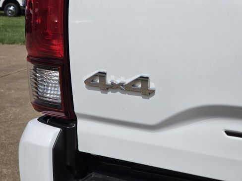 Used 2023 Toyota Tacoma SR AWD/4WD image 8