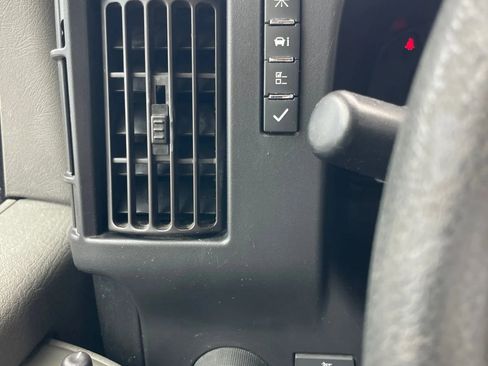 Used 2021 GMC Savana 3500 Extended w/ Power Convenience Package image 21