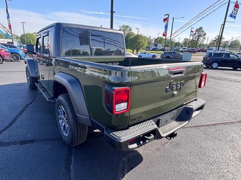 Used 2023 Jeep Gladiator Sport w/ Trailer Tow Package AWD/4WD image 7