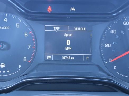 Used 2024 Chevrolet Trax LS w/ LS Convenience Package FWD image 17