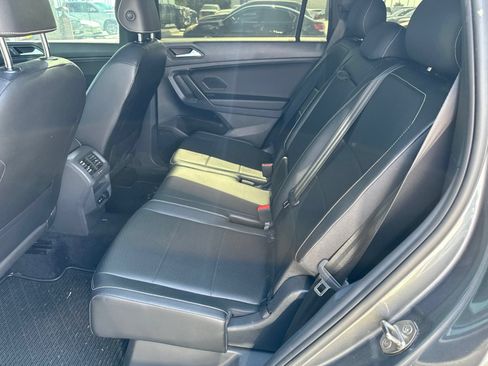 Used 2021 Volkswagen Tiguan SE R-Line FWD image 16