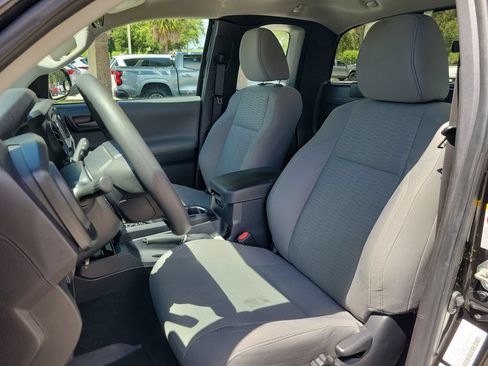 Used 2018 Toyota Tacoma SR RWD image 11