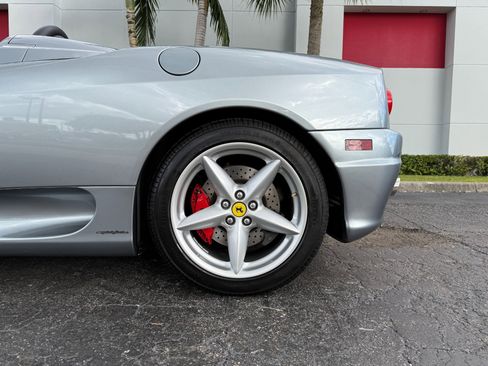Used 2004 Ferrari 360 Spider image 25