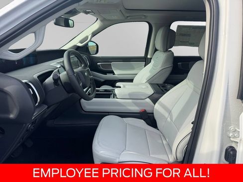 New 2026 Ford Expedition Max Platinum w/ Platinum Ultimate Package AWD/4WD image 13