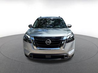 Used 2025 Nissan Pathfinder SV FWD video 2