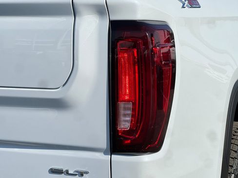 New 2026 GMC Sierra 1500 SLT w/ SLT Premium Plus Package AWD/4WD image 7