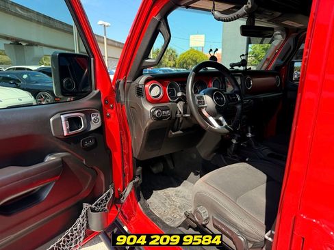 Used 2018 Jeep Wrangler Unlimited Rubicon AWD/4WD image 18