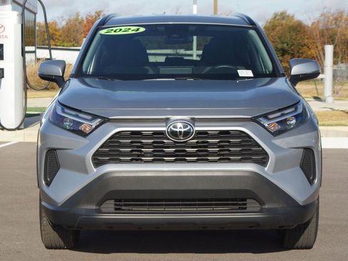 Used 2024 Toyota RAV4 XLE image 23