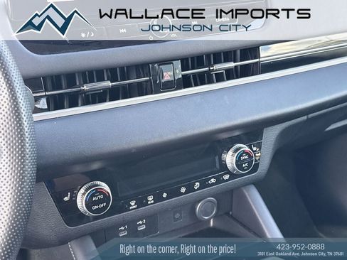 Used 2025 Mitsubishi Outlander AWD image 26