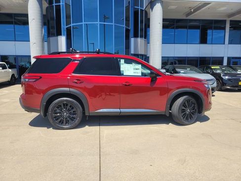 New 2026 Nissan Pathfinder Platinum AWD/4WD image 4
