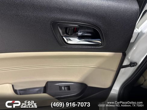 Used 2018 Acura ILX FWD image 16