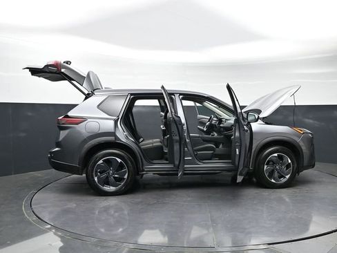 Used 2025 Nissan Rogue SV AWD/4WD image 50