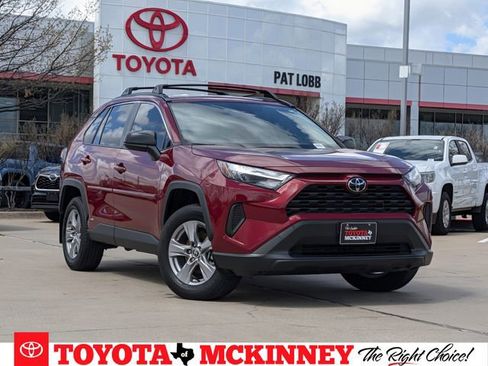 Certified 2025 Toyota RAV4 LE image 1